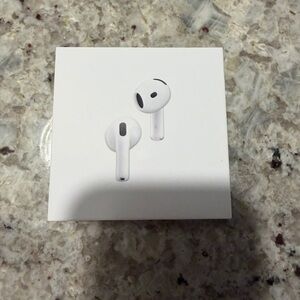 AirPods 4 with ANC